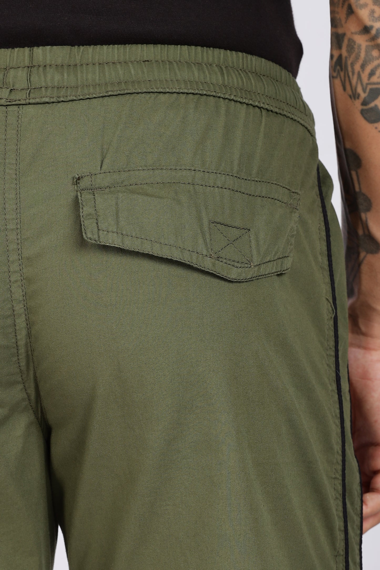 Men's Green Cool Comfort Capri Solid Print Comfort Cotton
