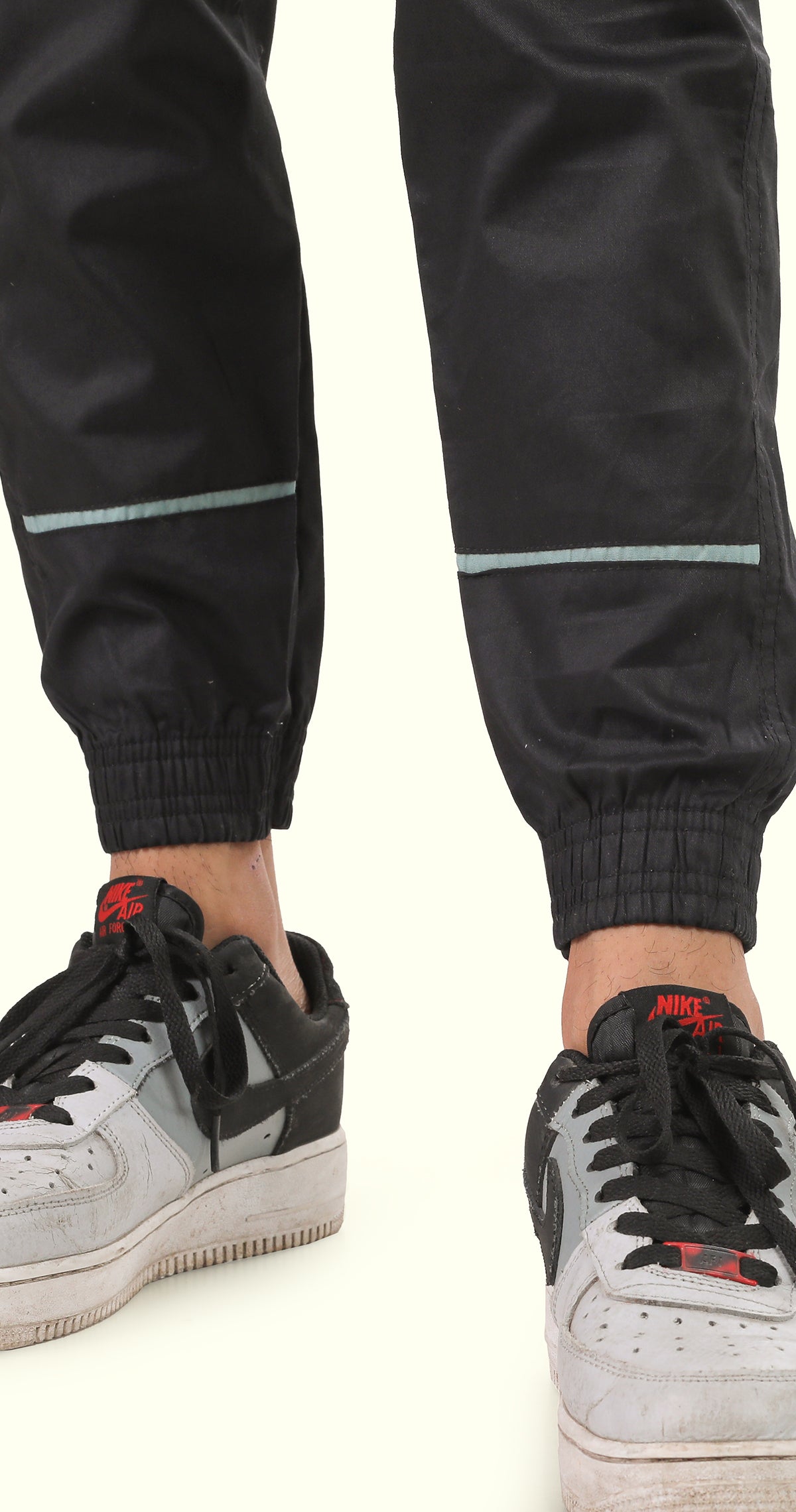 Men's Black Urban Stride Jogger Solid Print Cotton