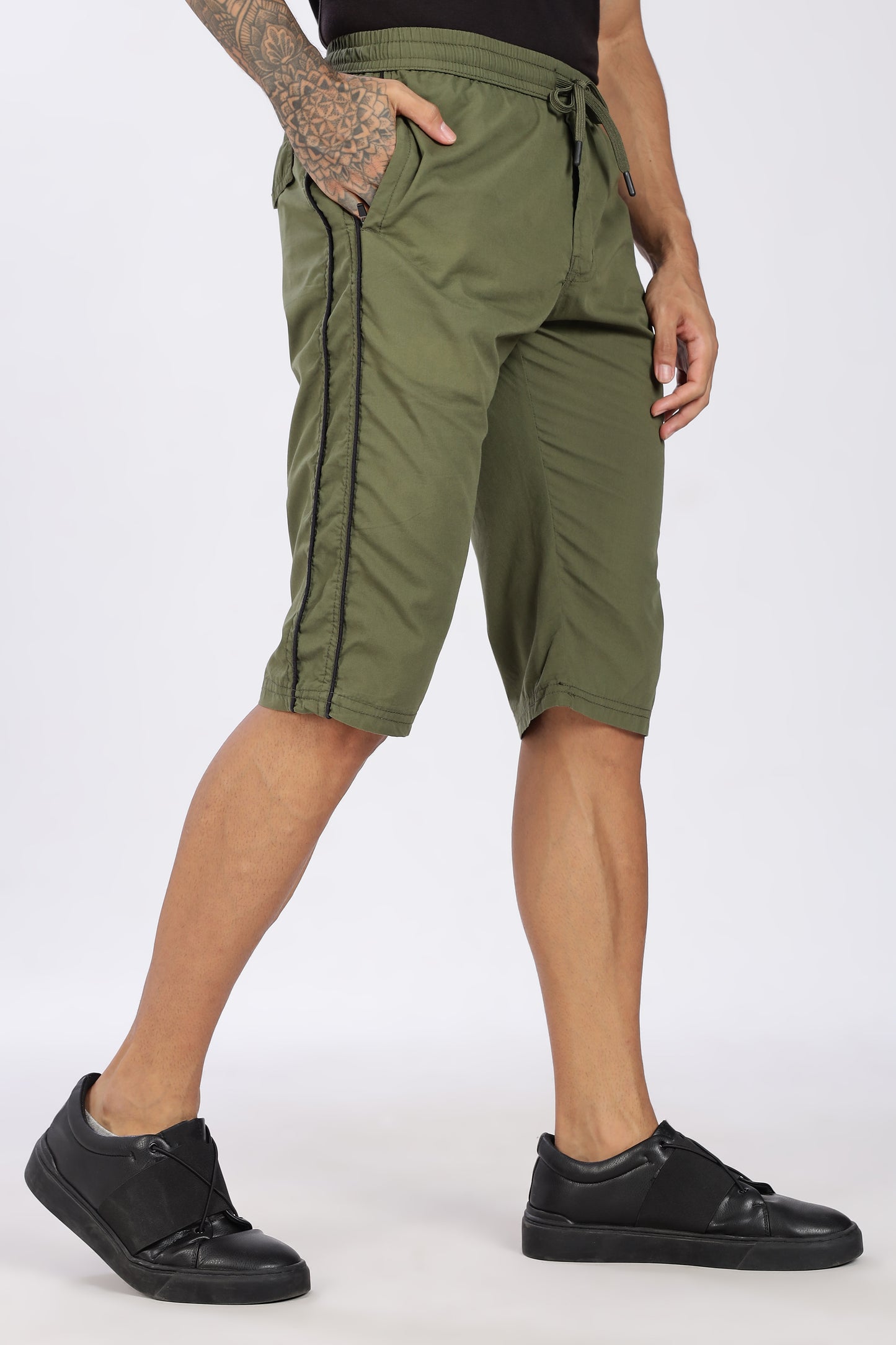 Men's Green Cool Comfort Capri Solid Print Comfort Cotton